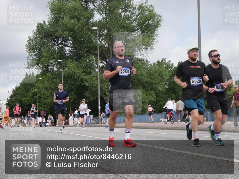 29.06.2025 - hella hamburg halbmarathon Luisa Fischer http://msf.ph/oto/8446216 29.06.2025 10:28:17 Kennedybrücke 3343, 6261, 2280, 5829, 5836, 1352, 2132, 2249, 2280, 3343, 4624, 5138, 5829, 5830, 6261 meine-sportfotos.de