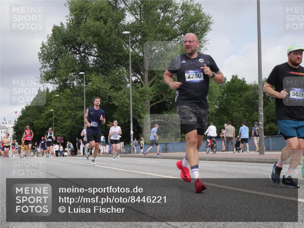 29.06.2025 - hella hamburg halbmarathon Luisa Fischer http://msf.ph/oto/8446221 29.06.2025 10:28:18 Kennedybrücke 13113, 13111, 3343, 6261, 7, 2280, 5829, 1352, 2132, 2249, 2280, 3343, 4624, 5138, 5829, 5830, 6261 meine-sportfotos.de