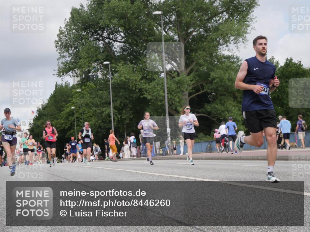 29.06.2025 - hella hamburg halbmarathon Luisa Fischer http://msf.ph/oto/8446260 29.06.2025 10:28:20 Kennedybrücke 1352, 15153, 6261, 43, 1352, 2132, 2249, 2280, 3343, 4624, 5829, 5830, 6261 meine-sportfotos.de