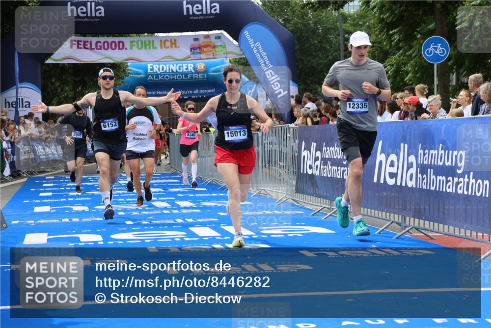 29.06.2025 - hella hamburg halbmarathon Strokosch-Dieckow http://msf.ph/oto/8446282 29.06.2025 10:39:24 Ziel 1343, 2546, 2972, 6037, 6152, 8346, 9116, 12335, 12372, 14359, 15013, 15866, 15965 meine-sportfotos.de