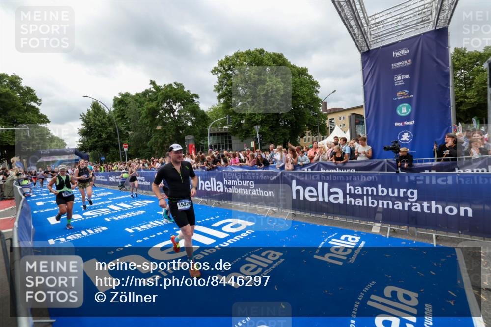 29.06.2025 - hella hamburg halbmarathon Zöllner http://msf.ph/oto/8446297 29.06.2025 10:57:45 Ziel 1715, 1719, 1972, 2606, 7833, 10133, 12440, 12774, 13523, 14951, 15217, 15220, 16418, 17201, 17455, 17769, 17814, 18388, 18508, 18727, 18985 meine-sportfotos.de