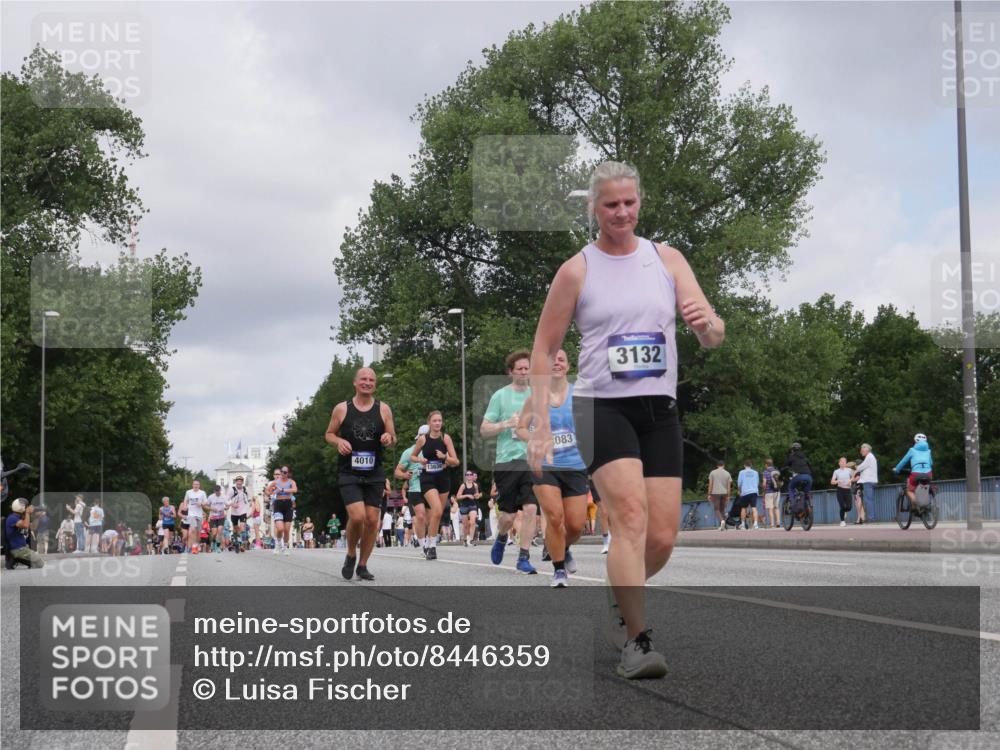 29.06.2025 - hella hamburg halbmarathon Luisa Fischer http://msf.ph/oto/8446359 29.06.2025 10:28:32 Kennedybrücke 4010, 083, 3132, 3132, 4008, 4010, 4111, 4797, 8083, 8276, 8962, 9927 meine-sportfotos.de