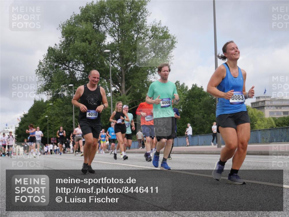 29.06.2025 - hella hamburg halbmarathon Luisa Fischer http://msf.ph/oto/8446411 29.06.2025 10:28:34 Kennedybrücke 4010, 9927, 4008, 8083, 3132, 4008, 4010, 4111, 4797, 8083, 8276, 8962, 9927 meine-sportfotos.de