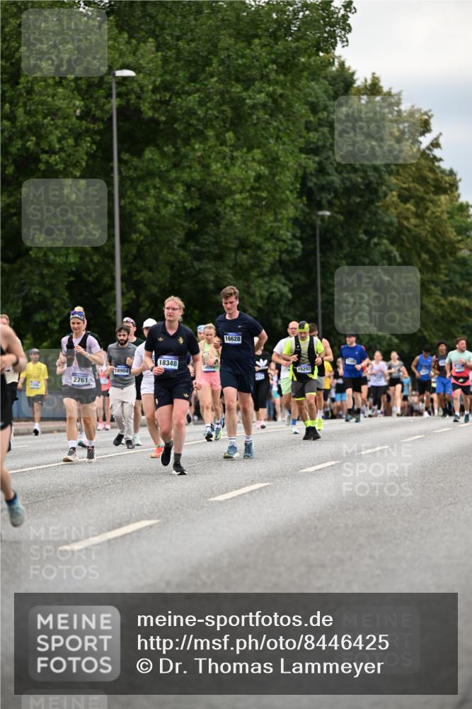 29.06.2025 - hella hamburg halbmarathon Dr. Thomas Lammeyer http://msf.ph/oto/8446425 29.06.2025 10:58:25 Kennedybrücke 1017, 1744, 1789, 1984, 2079, 2146, 2372, 2761, 3187, 3249, 4323, 4626, 4685, 4801, 4838, 5514, 5804, 5817, 5857, 5993, 6273, 6468, 6583, 6987, 7614, 8189, 8924, 9138, 9503, 9531, 9771, 10207, 11390 meine-sportfotos.de