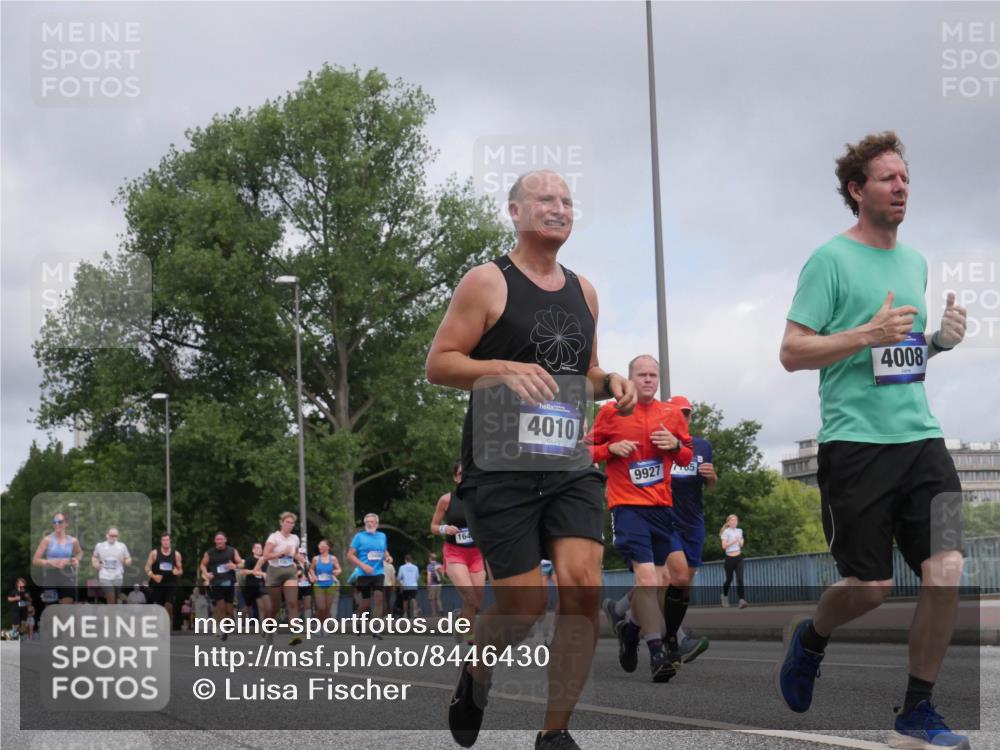 29.06.2025 - hella hamburg halbmarathon Luisa Fischer http://msf.ph/oto/8446430 29.06.2025 10:28:35 Kennedybrücke 164, 4010, 9927, 5, 4008, 3113, 3132, 4008, 4010, 4111, 4797, 8083, 8276, 8962, 9927 meine-sportfotos.de