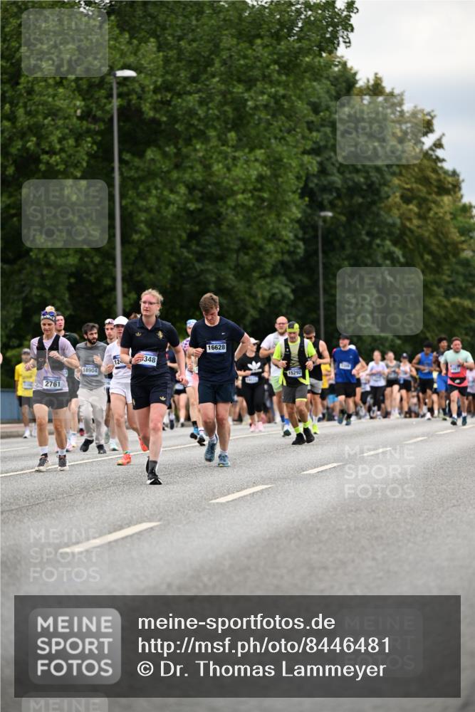 29.06.2025 - hella hamburg halbmarathon Dr. Thomas Lammeyer http://msf.ph/oto/8446481 29.06.2025 10:58:26 Kennedybrücke 1017, 1744, 1789, 1984, 2079, 2146, 2372, 2761, 3187, 3249, 3364, 4323, 4626, 4685, 4801, 4838, 5309, 5514, 5804, 5817, 5993, 6273, 6468, 6583, 6987, 7614, 8189, 8924, 9138, 9503, 9531, 9771, 10207, 11390 meine-sportfotos.de