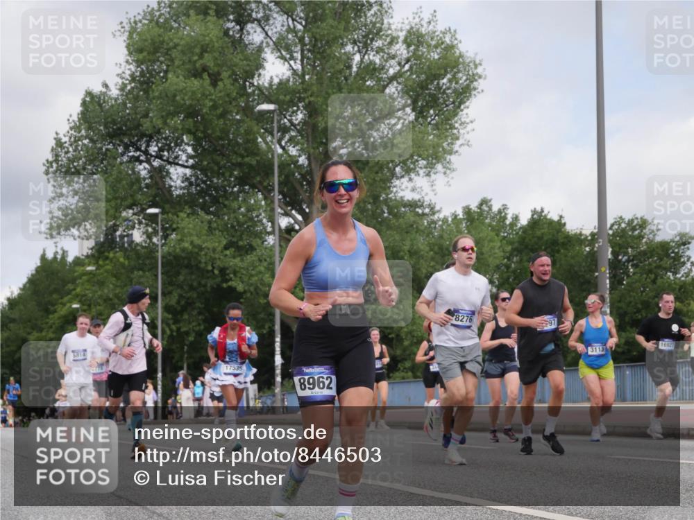 29.06.2025 - hella hamburg halbmarathon Luisa Fischer http://msf.ph/oto/8446503 29.06.2025 10:28:41 Kennedybrücke 5814, 17535, 8962, 8276, 3113, 16927, 2000, 3099, 3113, 4444, 4797, 5814, 7778, 8276, 8962 meine-sportfotos.de