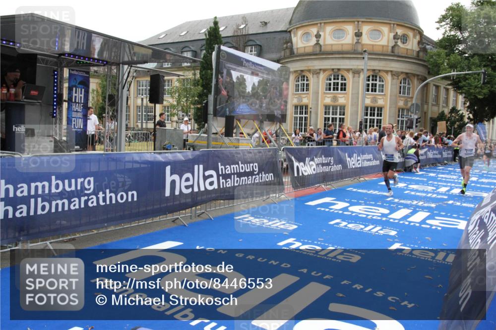 29.06.2025 - hella hamburg halbmarathon Michael Strokosch http://msf.ph/oto/8446553 29.06.2025 10:27:44 Ziel 2203, 5367, 7651, 8731, 10655, 17354, 17893, 18832 meine-sportfotos.de