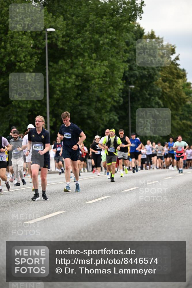 29.06.2025 - hella hamburg halbmarathon Dr. Thomas Lammeyer http://msf.ph/oto/8446574 29.06.2025 10:58:27 Kennedybrücke 1017, 1744, 1789, 1984, 2079, 2146, 2372, 2761, 3187, 3249, 3364, 4323, 4626, 4685, 4801, 4838, 5309, 5514, 5804, 5817, 5993, 6273, 6468, 6583, 6987, 7614, 8189, 8924, 9138, 9503, 9531, 9771, 10207, 11390 meine-sportfotos.de
