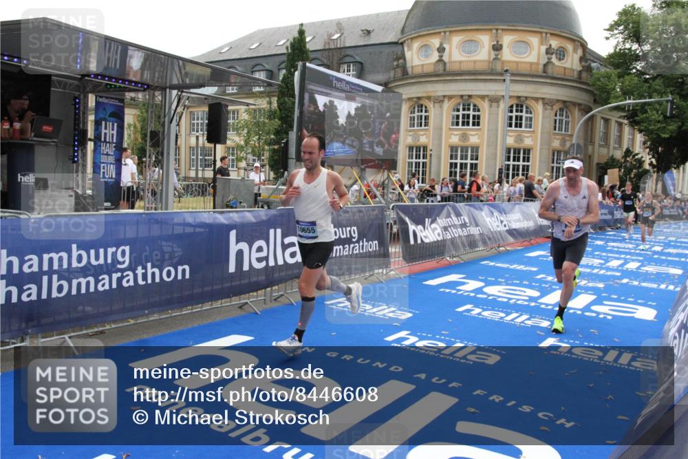 29.06.2025 - hella hamburg halbmarathon Michael Strokosch http://msf.ph/oto/8446608 29.06.2025 10:27:45 Ziel 1122, 5367, 8731, 10655, 17893, 18832 meine-sportfotos.de
