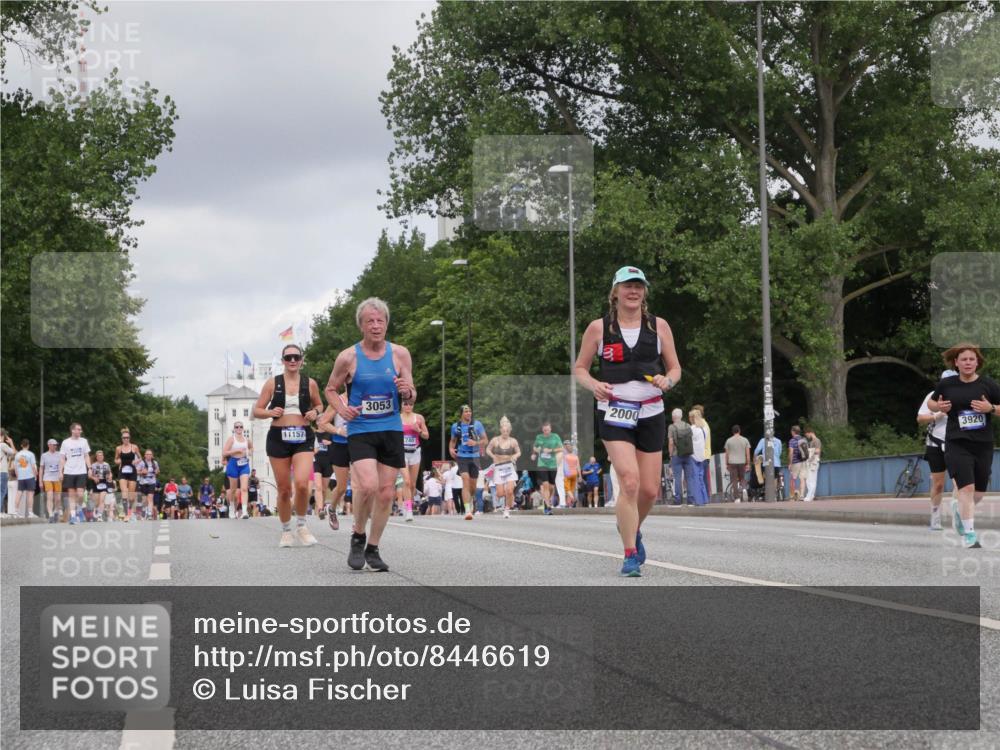 29.06.2025 - hella hamburg halbmarathon Luisa Fischer http://msf.ph/oto/8446619 29.06.2025 10:28:47 Kennedybrücke 11157, 3053, 740, 2000, 3920, 1627, 2000, 3053, 3099, 3113, 3920, 4444, 5814, 7778 meine-sportfotos.de