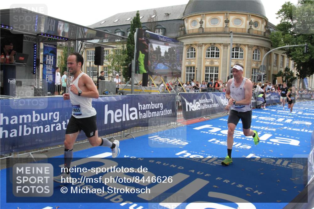 29.06.2025 - hella hamburg halbmarathon Michael Strokosch http://msf.ph/oto/8446626 29.06.2025 10:27:45 Ziel 1122, 5367, 8731, 10655, 17893, 18832 meine-sportfotos.de