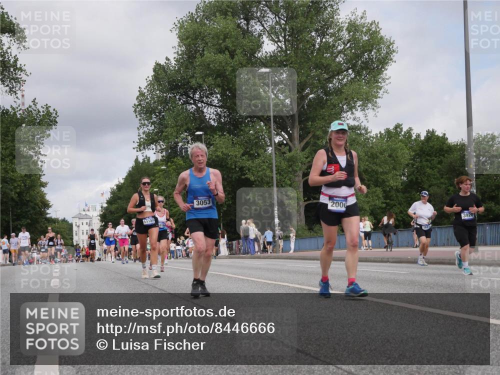 29.06.2025 - hella hamburg halbmarathon Luisa Fischer http://msf.ph/oto/8446666 29.06.2025 10:28:49 Kennedybrücke 11157, 6016, 3053, 2000, 3920, 1627, 1627, 1740, 2000, 3053, 3099, 3920, 4444, 5814, 7778 meine-sportfotos.de