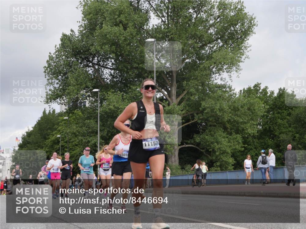 29.06.2025 - hella hamburg halbmarathon Luisa Fischer http://msf.ph/oto/8446694 29.06.2025 10:28:52 Kennedybrücke 11400, 152, 8198, 6869, 1740, 501, 11157, 1627, 1740, 2000, 3053, 3920, 4444, 6869, 8357 meine-sportfotos.de