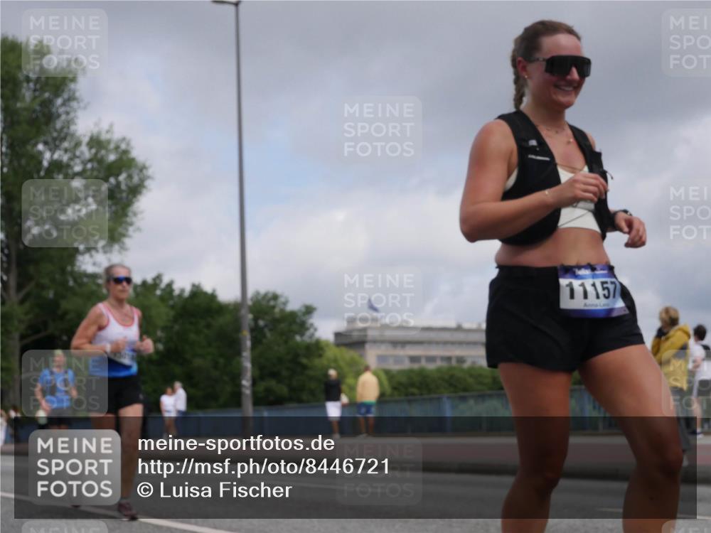 29.06.2025 - hella hamburg halbmarathon Luisa Fischer http://msf.ph/oto/8446721 29.06.2025 10:28:54 Kennedybrücke 11157, 1627, 1740, 2000, 3053, 3920, 4444, 6869, 8357 meine-sportfotos.de
