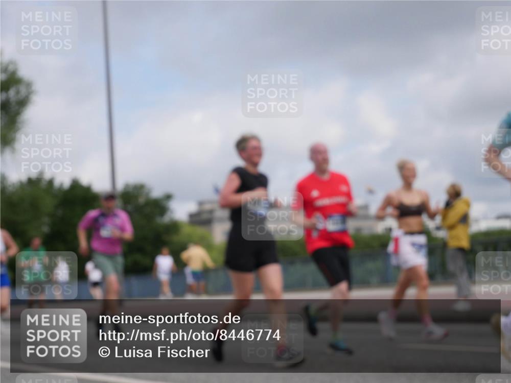 29.06.2025 - hella hamburg halbmarathon Luisa Fischer http://msf.ph/oto/8446774 29.06.2025 10:29:00 Kennedybrücke 1093, 1305, 1740, 2278, 3961, 3963, 6869, 8357 meine-sportfotos.de