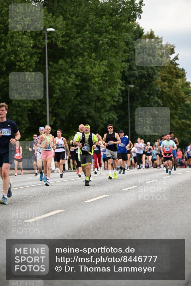 29.06.2025 - hella hamburg halbmarathon Dr. Thomas Lammeyer http://msf.ph/oto/8446777 29.06.2025 10:58:29 Kennedybrücke 1017, 1744, 1984, 2079, 2372, 2761, 3187, 3249, 3364, 4323, 4685, 4801, 4838, 5309, 5514, 5804, 5817, 5993, 6468, 6583, 6987, 7614, 8189, 8924, 9138, 9503, 9531, 9771, 10207, 11390 meine-sportfotos.de