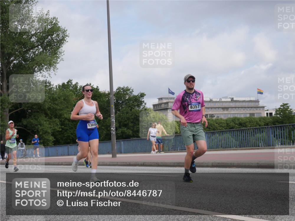29.06.2025 - hella hamburg halbmarathon Luisa Fischer http://msf.ph/oto/8446787 29.06.2025 10:29:01 Kennedybrücke 1093, 13842, 8357, 1093, 1305, 1740, 2278, 3961, 3963, 6869, 8357 meine-sportfotos.de