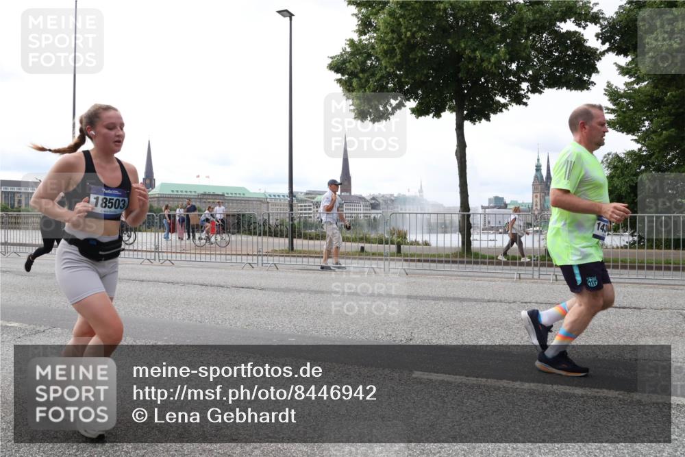 29.06.2025 - hella hamburg halbmarathon Lena Gebhardt http://msf.ph/oto/8446942 29.06.2025 10:30:12 Lombardsbrücke 18503, 143, 1097, 1547, 1694, 2302, 2699, 2901, 3443, 3573, 3613, 4580, 5063, 5322, 6598, 6616, 6626, 8388, 8792, 8941, 9095, 10162, 10880, 11376, 12305, 12349, 12350, 12504, 12537, 12687, 12688, 12710, 13031, 13418, 13810, 14304, 14421, 15266, 15789, 15938, 16182, 16504, 16601, 16604, 16735, 16769, 16864, 17529, 18046, 18385, 18503, 18671 meine-sportfotos.de