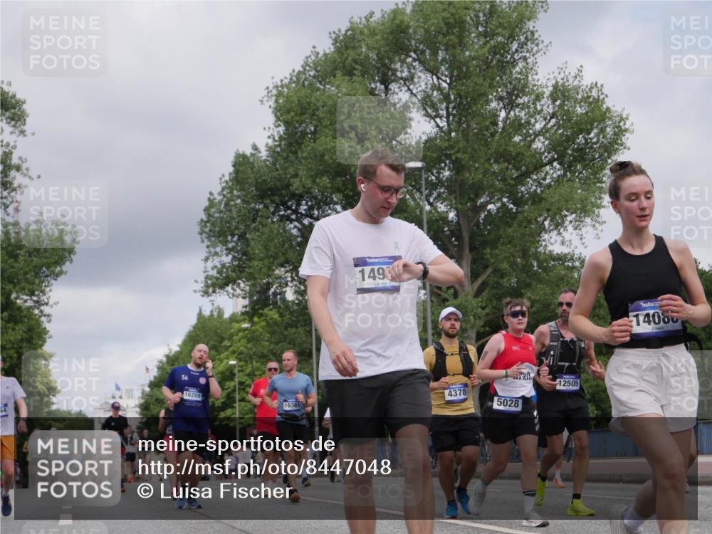29.06.2025 - hella hamburg halbmarathon Luisa Fischer http://msf.ph/oto/8447048 29.06.2025 10:29:16 Kennedybrücke 54, 1493, 16289, 4378, 16381, 5028, 12505, 14065, 3765, 4378, 5028, 5564, 6478, 8079, 8881, 9186, 10845, 10846 meine-sportfotos.de