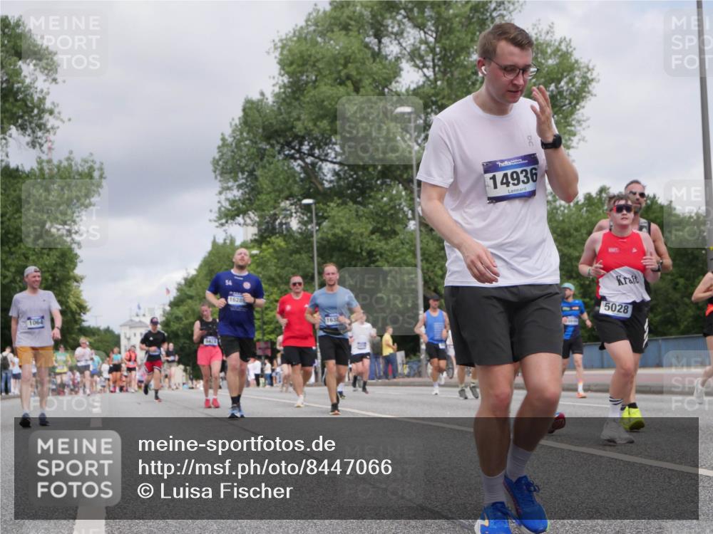 29.06.2025 - hella hamburg halbmarathon Luisa Fischer http://msf.ph/oto/8447066 29.06.2025 10:29:17 Kennedybrücke 1064, 6421, 1628, 163, 14936, 5028, 3765, 4378, 5028, 5564, 6478, 8079, 8881, 9186, 10845, 10846 meine-sportfotos.de