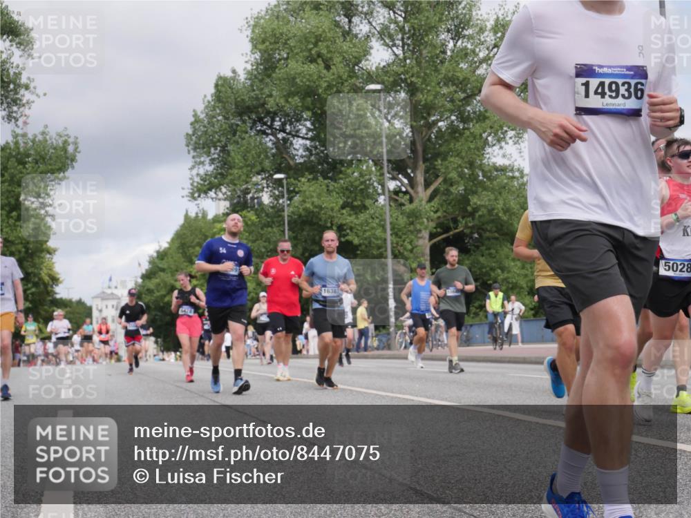 29.06.2025 - hella hamburg halbmarathon Luisa Fischer http://msf.ph/oto/8447075 29.06.2025 10:29:18 Kennedybrücke 54, 16381, 14936, 5028, 3765, 4378, 5028, 5564, 6478, 8079, 8881, 9186, 10219, 10845, 10846 meine-sportfotos.de