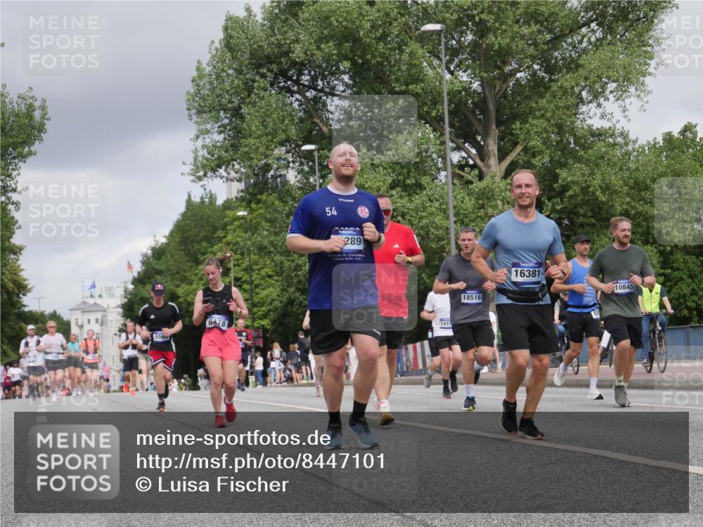 29.06.2025 - hella hamburg halbmarathon Luisa Fischer http://msf.ph/oto/8447101 29.06.2025 10:29:19 Kennedybrücke 10, 556, 6478, 54, 289, 55, 25462, 04101, 2516, 1472, 18516, 16381, 10845, 3765, 4378, 5028, 5564, 6478, 8079, 8881, 10219, 10845, 10846 meine-sportfotos.de