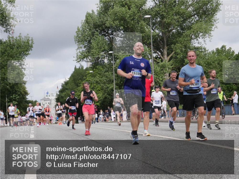 29.06.2025 - hella hamburg halbmarathon Luisa Fischer http://msf.ph/oto/8447107 29.06.2025 10:29:20 Kennedybrücke 54, 16289, 55, 25462, 4101, 29, 564, 6478, 11859, 14726, 18516, 6381, 10845, 3765, 4378, 5028, 5564, 6478, 8079, 8881, 10219, 10845, 10846 meine-sportfotos.de