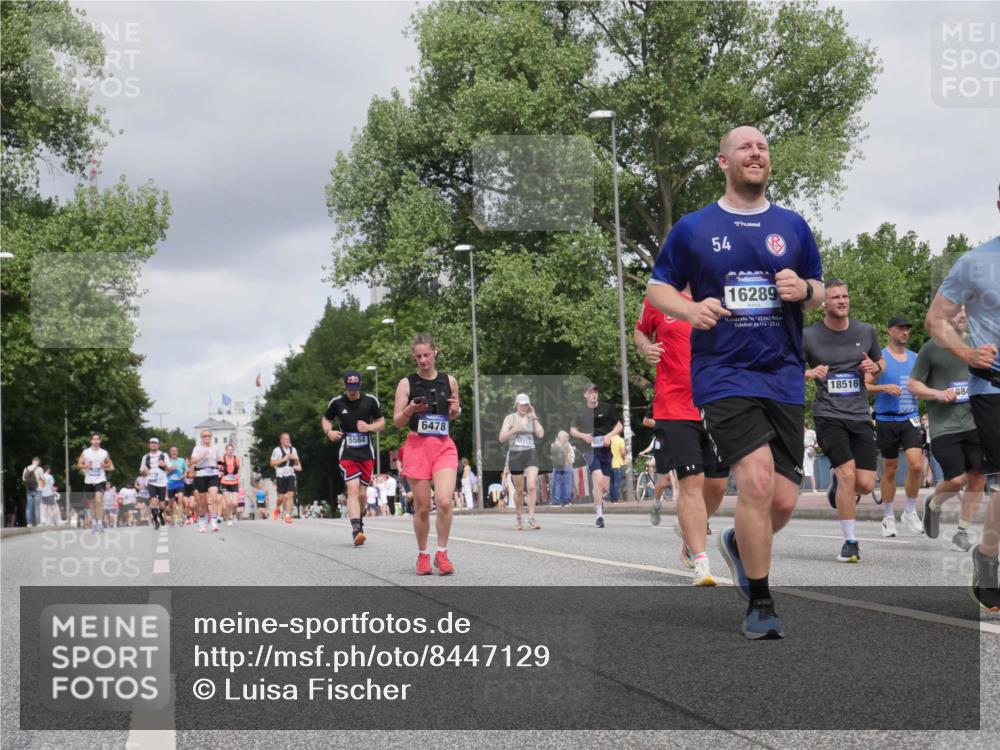 29.06.2025 - hella hamburg halbmarathon Luisa Fischer http://msf.ph/oto/8447129 29.06.2025 10:29:21 Kennedybrücke 5564, 6478, 11859, 807, 54, 16289, 25462, 04101, 2511, 18516, 984, 3765, 4378, 5028, 5564, 6478, 7069, 8079, 8881, 10219, 10845, 10846 meine-sportfotos.de