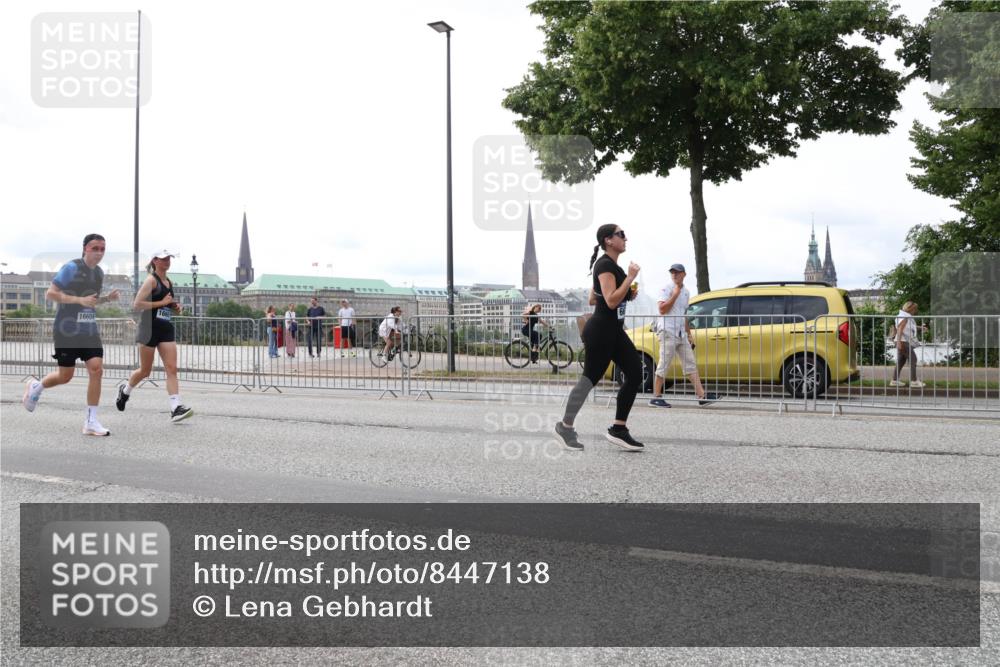 29.06.2025 - hella hamburg halbmarathon Lena Gebhardt http://msf.ph/oto/8447138 29.06.2025 10:30:14 Lombardsbrücke 1097, 1547, 1694, 2302, 2699, 2901, 3443, 3573, 3613, 4575, 4580, 4819, 5063, 5322, 6598, 6616, 6626, 8388, 8792, 8941, 9095, 10162, 10880, 11376, 12305, 12349, 12350, 12504, 12537, 12687, 12688, 12710, 13031, 13418, 14304, 14421, 15266, 15789, 15938, 16182, 16504, 16601, 16604, 16735, 16769, 16864, 17529, 18046, 18503, 18671 meine-sportfotos.de