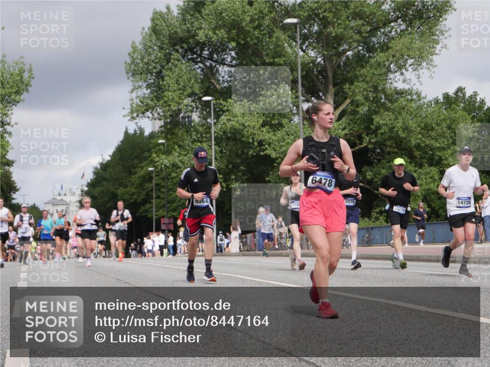29.06.2025 - hella hamburg halbmarathon Luisa Fischer http://msf.ph/oto/8447164 29.06.2025 10:29:22 Kennedybrücke 5564, 118, 6478, 8079, 10219, 14726, 3765, 4378, 5028, 5564, 6478, 7069, 8079, 8881, 10219, 10845, 10846 meine-sportfotos.de