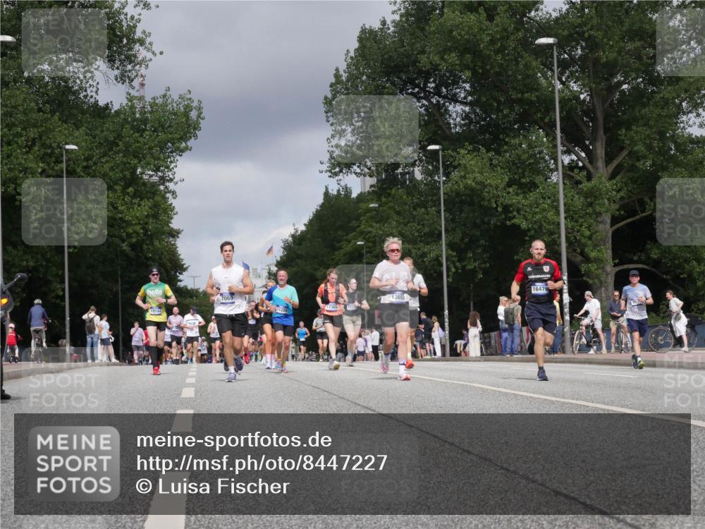 29.06.2025 - hella hamburg halbmarathon Luisa Fischer http://msf.ph/oto/8447227 29.06.2025 10:29:26 Kennedybrücke 19144, 7069, 11270, 17369, 1113, 13653, 16479, 5497, 5564, 6478, 7069, 8079, 8881, 9573, 10219, 10845, 10846 meine-sportfotos.de