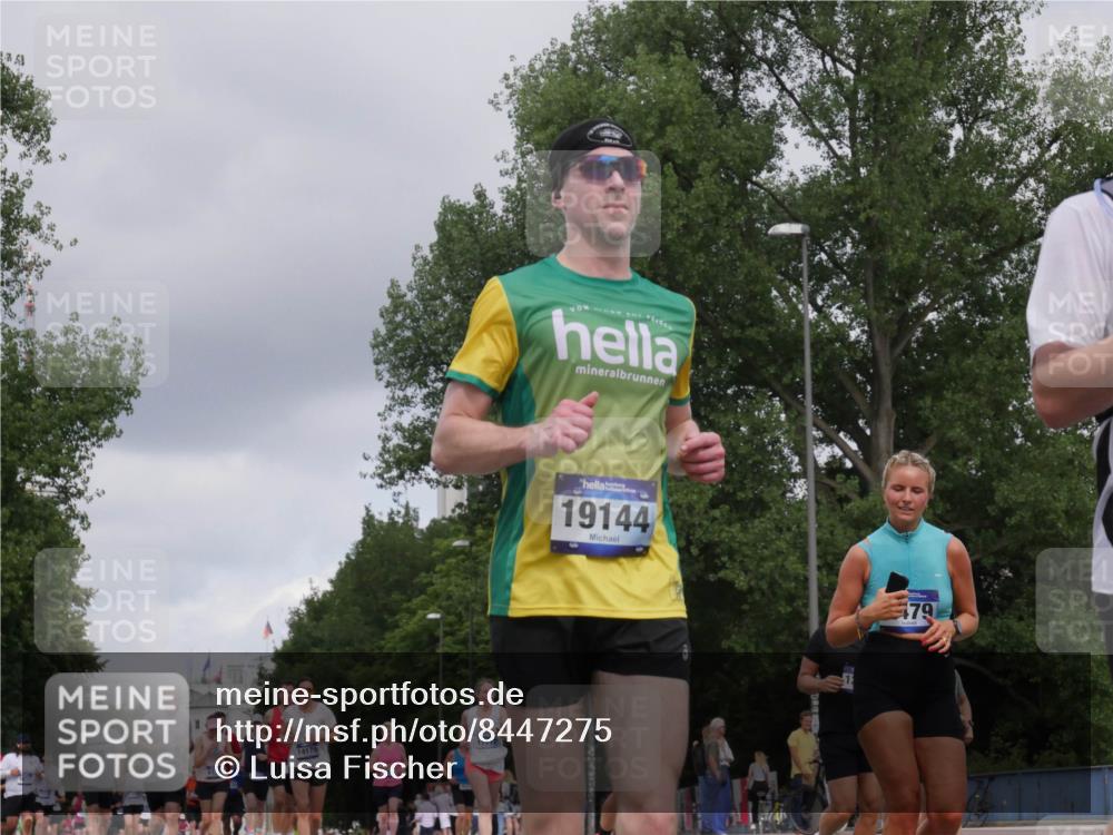 29.06.2025 - hella hamburg halbmarathon Luisa Fischer http://msf.ph/oto/8447275 29.06.2025 10:29:35 Kennedybrücke 9811, 11699, 6159, 14179, 17712, 19144, 79, 1479, 1973, 5497, 6637, 9573, 10465 meine-sportfotos.de