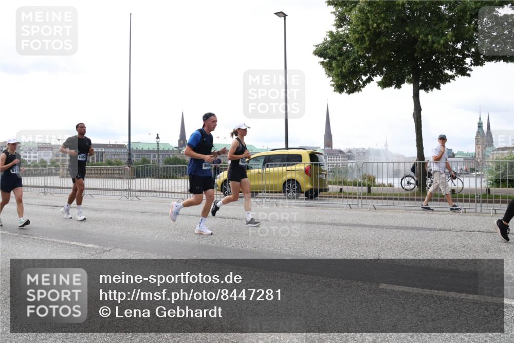 29.06.2025 - hella hamburg halbmarathon Lena Gebhardt http://msf.ph/oto/8447281 29.06.2025 10:30:14 Lombardsbrücke 879, 1804, 16604, 1097, 1547, 1694, 2302, 2699, 2901, 3443, 3573, 3613, 4575, 4580, 4819, 5063, 5322, 6598, 6616, 6626, 8388, 8792, 8941, 9095, 10162, 10880, 11376, 12305, 12349, 12350, 12504, 12537, 12687, 12688, 12710, 13031, 13418, 14304, 14421, 15266, 15789, 15938, 16182, 16504, 16601, 16604, 16735, 16769, 16864, 17529, 18046, 18503, 18671 meine-sportfotos.de
