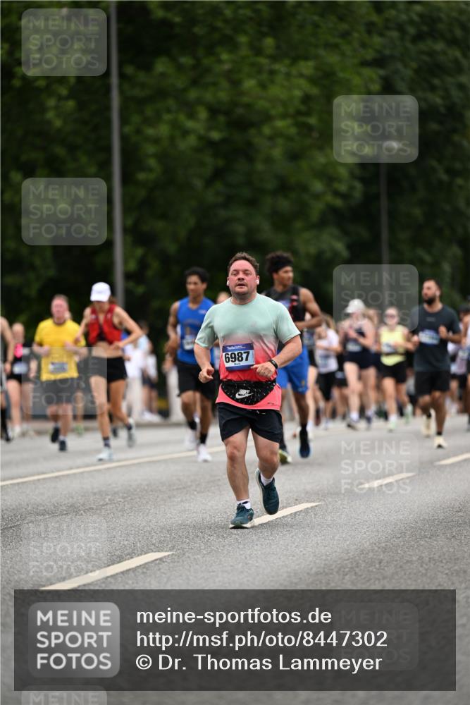 29.06.2025 - hella hamburg halbmarathon Dr. Thomas Lammeyer http://msf.ph/oto/8447302 29.06.2025 10:58:38 Kennedybrücke 1744, 2372, 2600, 2761, 3187, 3249, 3364, 4323, 4685, 4720, 4838, 5309, 5856, 5933, 5993, 6468, 6583, 6987, 7614, 7670, 7946, 7986, 9130, 9138, 9503, 9771, 10207 meine-sportfotos.de