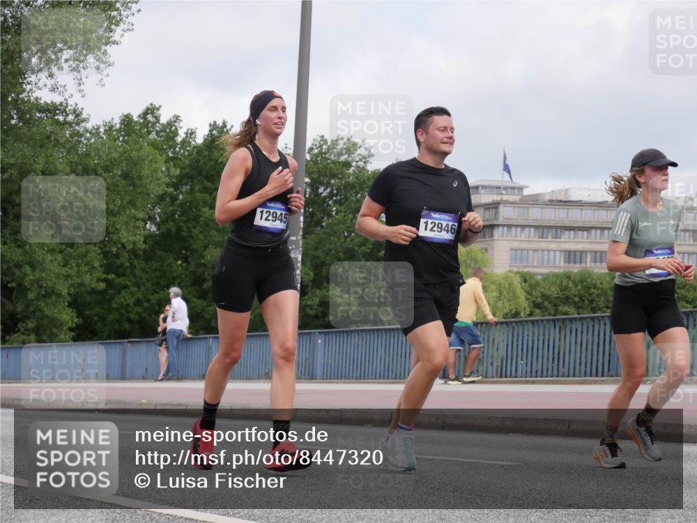 29.06.2025 - hella hamburg halbmarathon Luisa Fischer http://msf.ph/oto/8447320 29.06.2025 10:29:38 Kennedybrücke 12945, 12946, 1479, 1973, 3617, 4358, 6159, 6637, 10465 meine-sportfotos.de