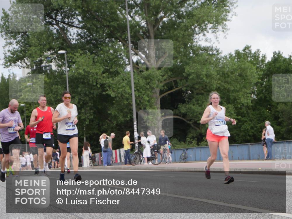 29.06.2025 - hella hamburg halbmarathon Luisa Fischer http://msf.ph/oto/8447349 29.06.2025 10:29:40 Kennedybrücke 116, 5637, 1973, 14179, 17712, 1479, 1973, 3617, 4358, 6159, 6637, 10465 meine-sportfotos.de
