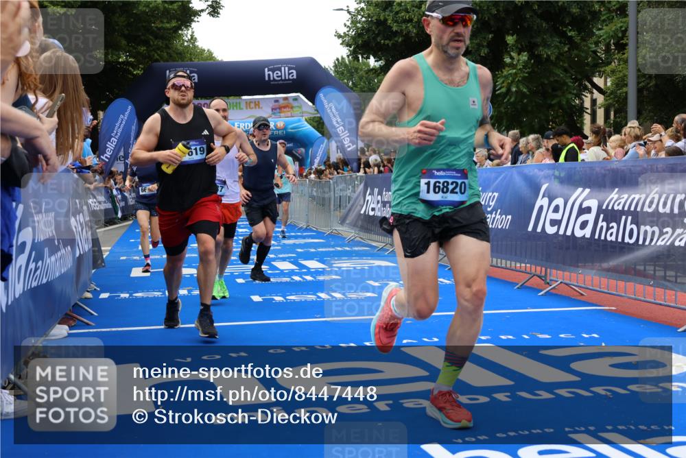 29.06.2025 - hella hamburg halbmarathon Strokosch-Dieckow http://msf.ph/oto/8447448 29.06.2025 10:39:06 Ziel 1164, 1445, 1803, 2262, 3282, 4359, 4759, 6682, 6686, 6687, 11305, 11447, 11619, 12137, 13729, 14311, 15556, 16656, 16820, 17668, 18149, 18547, 18734, 19151 meine-sportfotos.de