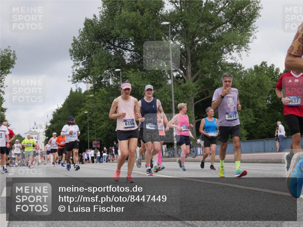 29.06.2025 - hella hamburg halbmarathon Luisa Fischer http://msf.ph/oto/8447449 29.06.2025 10:29:45 Kennedybrücke 54, 14, 5494, 9811, 6159, 17049, 267, 4268, 4315, 637, 3617, 1973, 3617, 4267, 4268, 4315, 4358, 5494, 6159, 6637, 8281, 8942, 9811 meine-sportfotos.de
