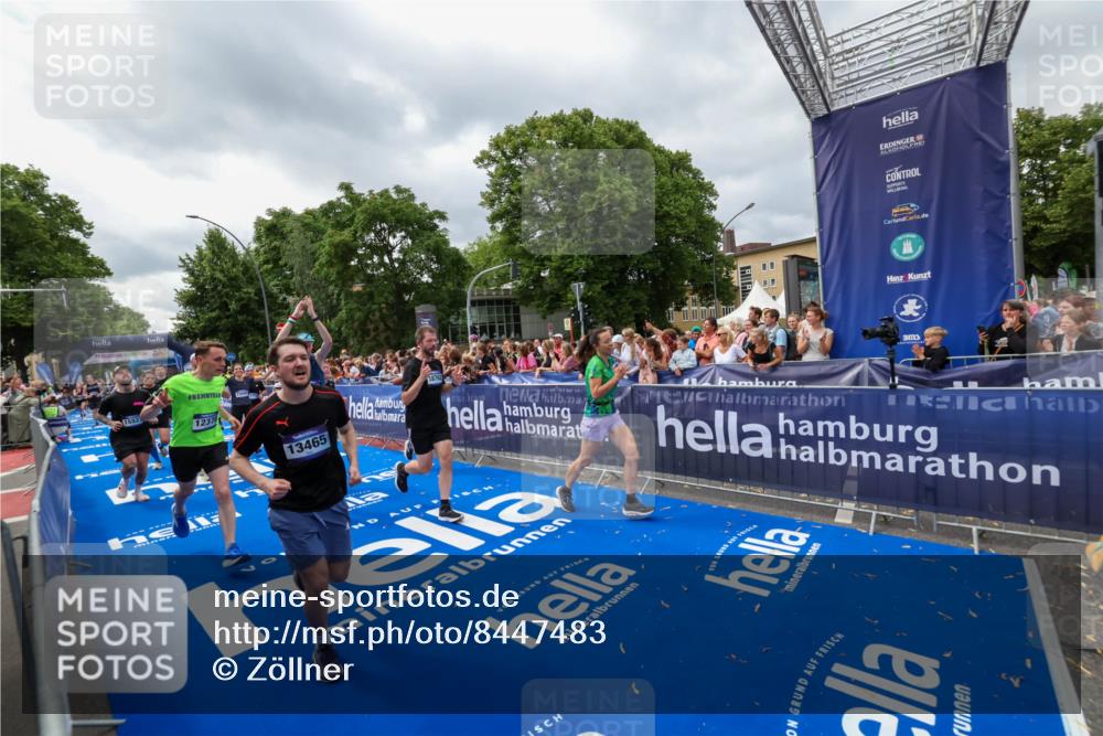 29.06.2025 - hella hamburg halbmarathon Zöllner http://msf.ph/oto/8447483 29.06.2025 10:58:05 Ziel 1200, 1611, 2025, 3093, 3141, 4319, 4579, 6531, 6892, 7189, 8089, 10036, 10408, 11832, 12378, 12773, 13465, 13666, 15090, 15527, 18762 meine-sportfotos.de