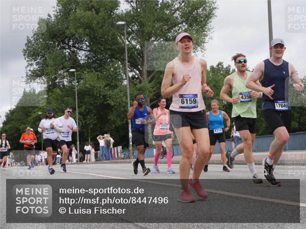 29.06.2025 - hella hamburg halbmarathon Luisa Fischer http://msf.ph/oto/8447496 29.06.2025 10:29:47 Kennedybrücke 9811, 11110, 121, 4267, 6159, 4315, 4358, 7049, 3617, 4267, 4268, 4315, 4358, 5494, 6159, 6637, 8281, 8306, 8942, 9811, 10104 meine-sportfotos.de