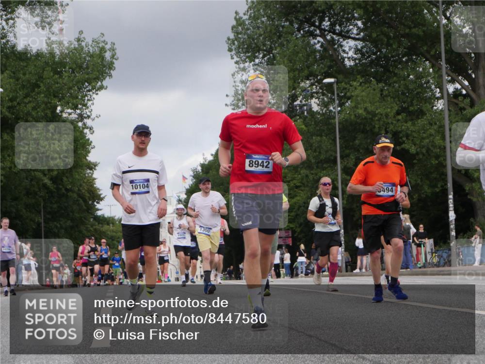 29.06.2025 - hella hamburg halbmarathon Luisa Fischer http://msf.ph/oto/8447580 29.06.2025 10:29:51 Kennedybrücke 14356, 10104, 1300, 6905, 8942, 494, 1300, 4267, 4268, 4315, 5494, 6159, 8281, 8306, 8674, 8942, 9811, 10104 meine-sportfotos.de