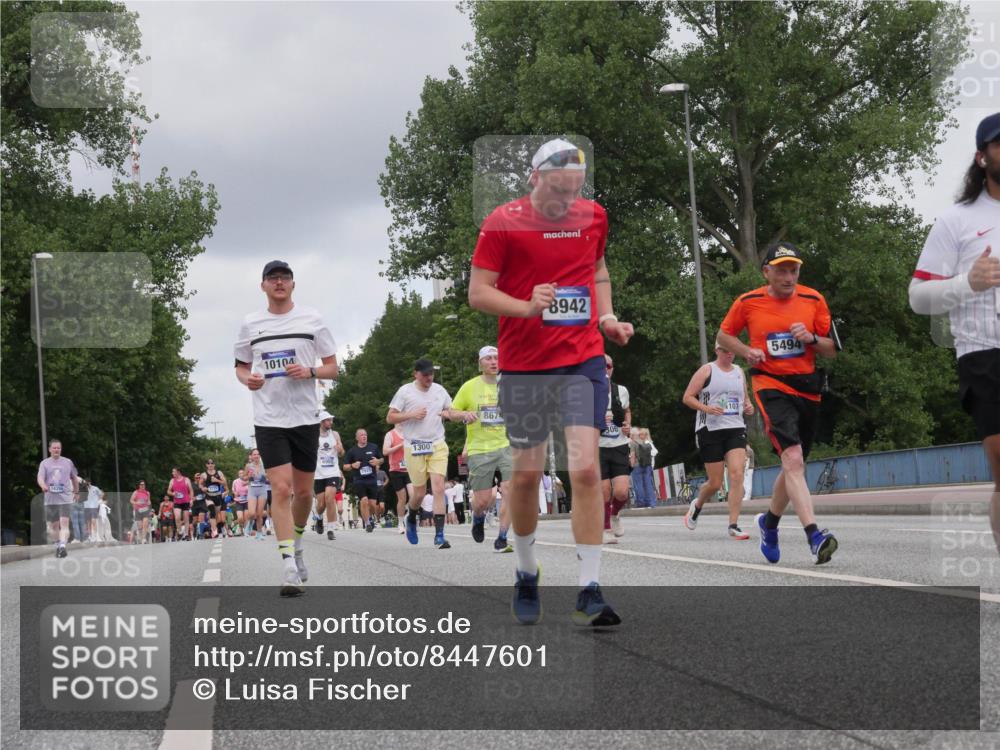 29.06.2025 - hella hamburg halbmarathon Luisa Fischer http://msf.ph/oto/8447601 29.06.2025 10:29:52 Kennedybrücke 10104, 1300, 8942, 867, 306, 1107, 5494, 1300, 4267, 4268, 4315, 4844, 5494, 8281, 8306, 8674, 8942, 9811, 10104 meine-sportfotos.de