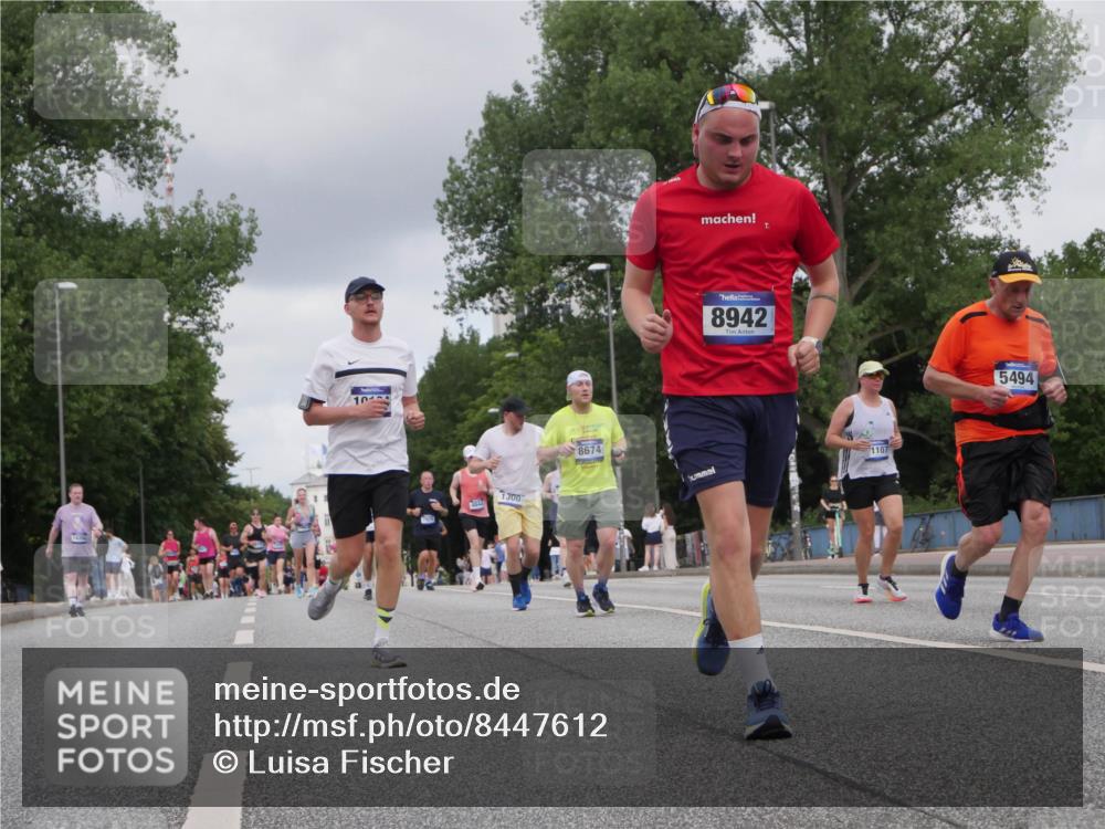 29.06.2025 - hella hamburg halbmarathon Luisa Fischer http://msf.ph/oto/8447612 29.06.2025 10:29:53 Kennedybrücke 1300, 8674, 8942, 1107, 5494, 1300, 4267, 4268, 4315, 4844, 5494, 6905, 8281, 8306, 8674, 8942, 9811, 10104 meine-sportfotos.de