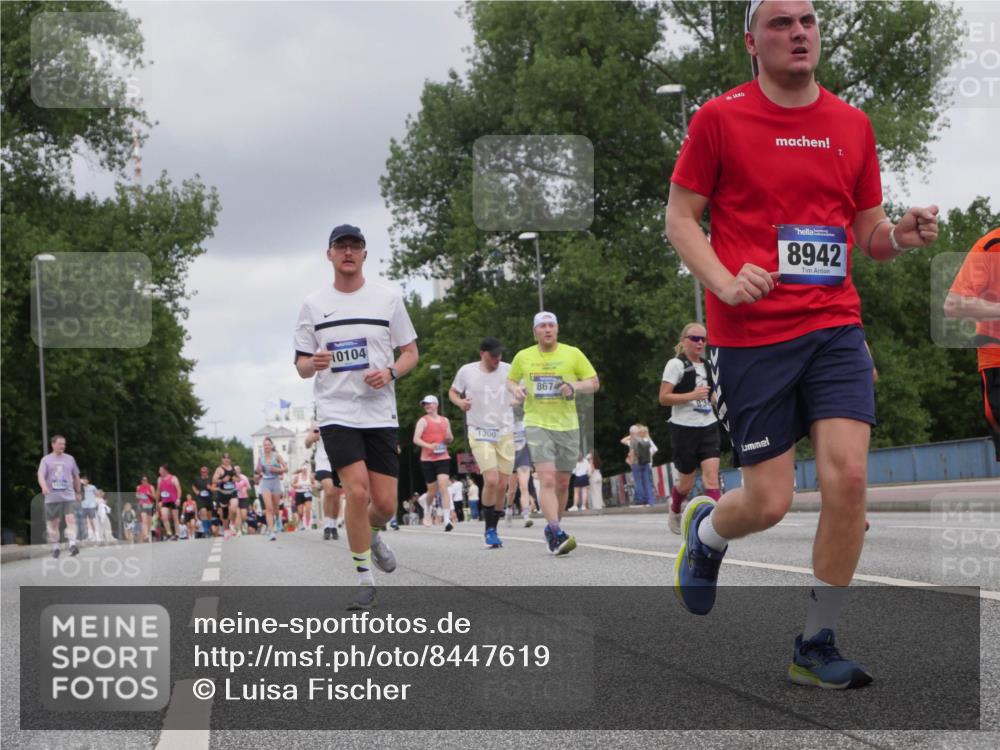 29.06.2025 - hella hamburg halbmarathon Luisa Fischer http://msf.ph/oto/8447619 29.06.2025 10:29:53 Kennedybrücke 10104, 1300, 8674, 83, 8942, 1300, 4267, 4268, 4315, 4844, 5494, 6905, 8281, 8306, 8674, 8942, 9811, 10104 meine-sportfotos.de