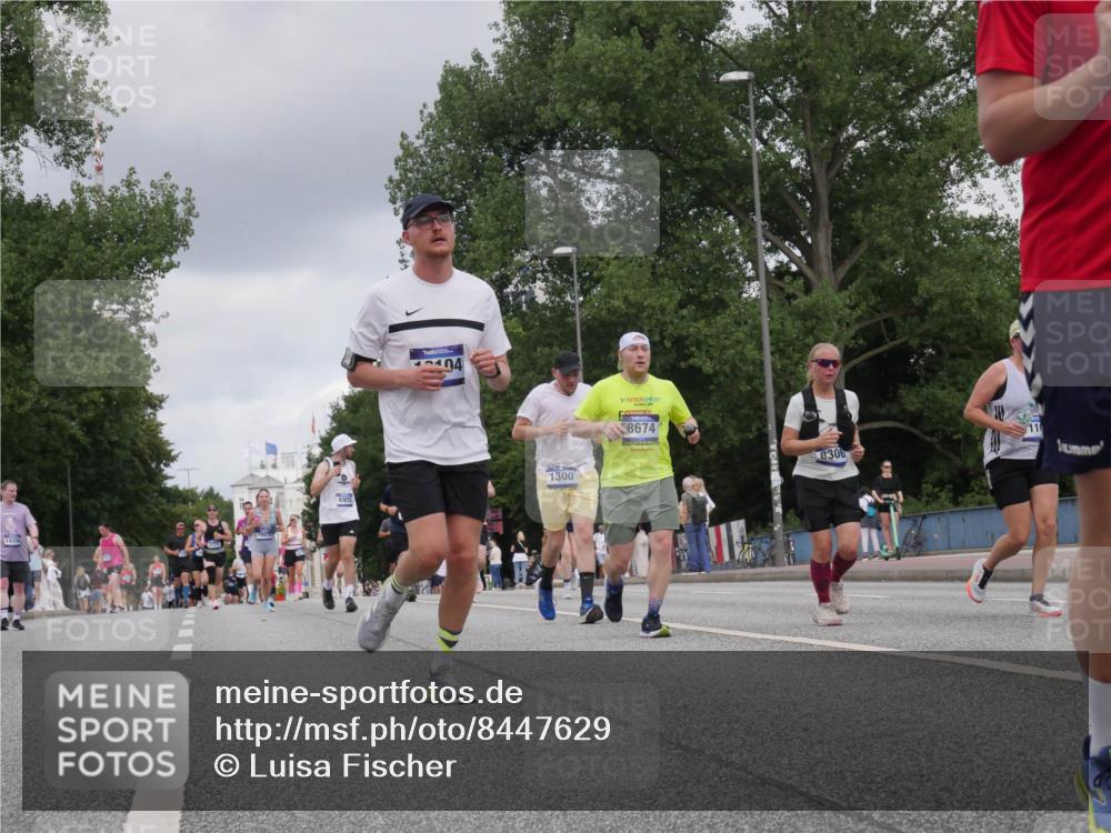 29.06.2025 - hella hamburg halbmarathon Luisa Fischer http://msf.ph/oto/8447629 29.06.2025 10:29:54 Kennedybrücke 14356, 404, 6905, 1300, 8674, 8306, 1300, 2775, 4267, 4268, 4315, 4844, 5494, 6905, 8281, 8306, 8674, 8942, 9811, 10104 meine-sportfotos.de