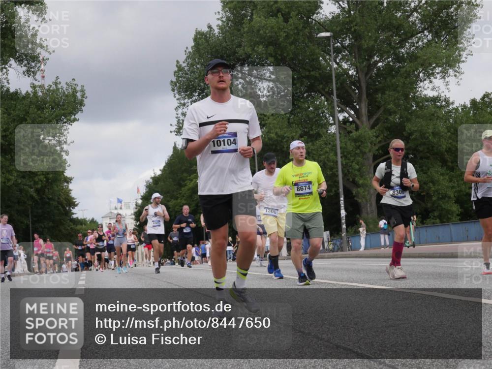 29.06.2025 - hella hamburg halbmarathon Luisa Fischer http://msf.ph/oto/8447650 29.06.2025 10:29:54 Kennedybrücke 14356, 6905, 7929, 10104, 1300, 8674, 8306, 1300, 2775, 4267, 4268, 4315, 4844, 5494, 6905, 8281, 8306, 8674, 8942, 9811, 10104 meine-sportfotos.de