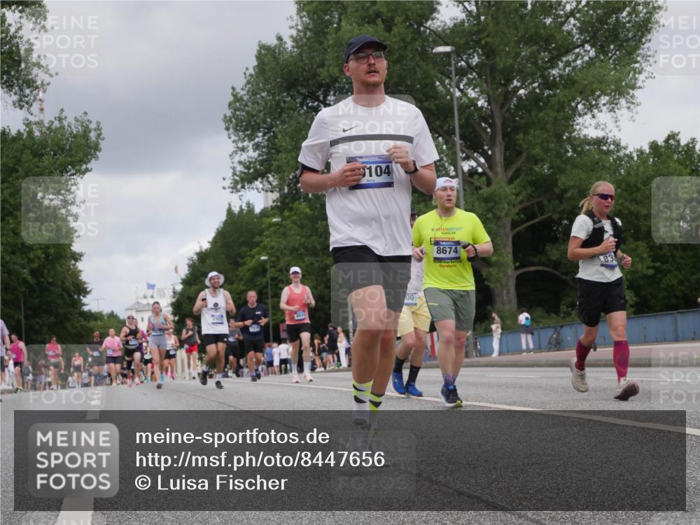 29.06.2025 - hella hamburg halbmarathon Luisa Fischer http://msf.ph/oto/8447656 29.06.2025 10:29:55 Kennedybrücke 104, 7921, 00, 8674, 83, 1300, 2306, 2775, 4267, 4268, 4315, 4844, 5494, 6905, 8306, 8674, 8942, 9811, 10104 meine-sportfotos.de