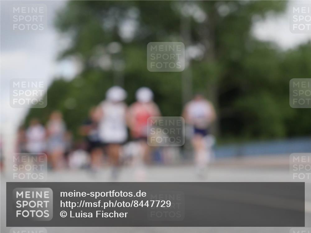 29.06.2025 - hella hamburg halbmarathon Luisa Fischer http://msf.ph/oto/8447729 29.06.2025 10:29:57 Kennedybrücke 1300, 2306, 2775, 4844, 6905, 7929, 8306, 8674, 8942, 9811, 10104 meine-sportfotos.de