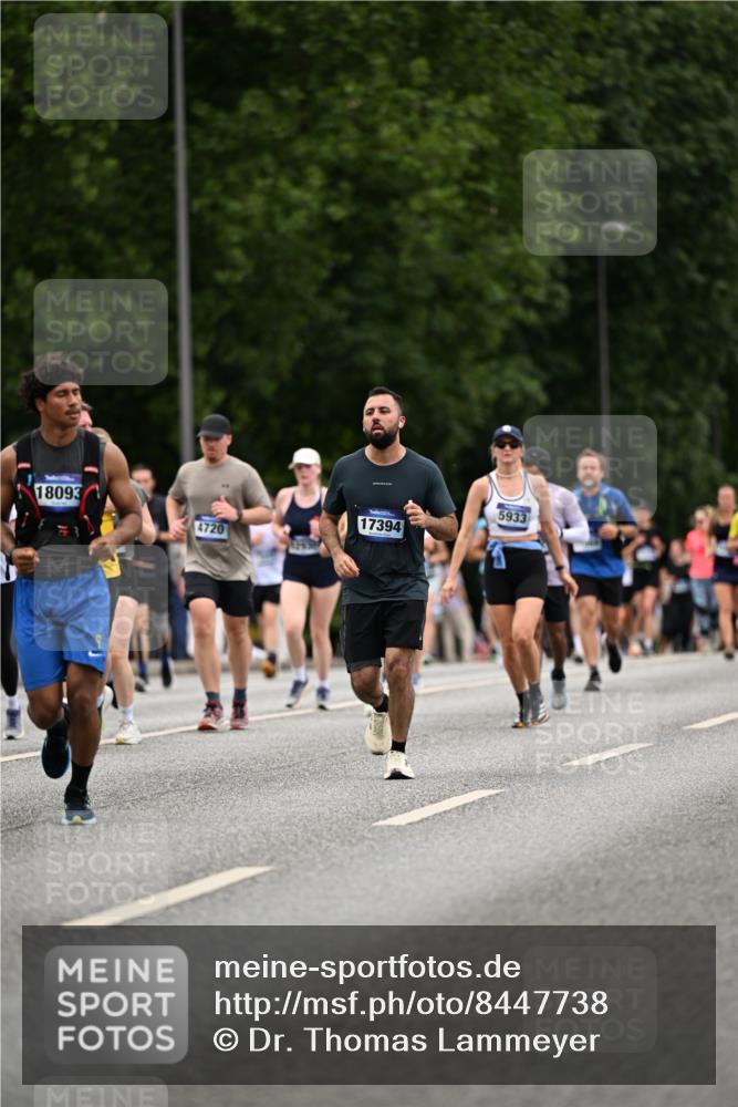 29.06.2025 - hella hamburg halbmarathon Dr. Thomas Lammeyer http://msf.ph/oto/8447738 29.06.2025 10:58:42 Kennedybrücke 2372, 2600, 2761, 3187, 3249, 3364, 4039, 4323, 4685, 4720, 4838, 5309, 5815, 5856, 5933, 6468, 6583, 6987, 7614, 7670, 7874, 7946, 7986, 9130, 9503, 10207, 11354 meine-sportfotos.de